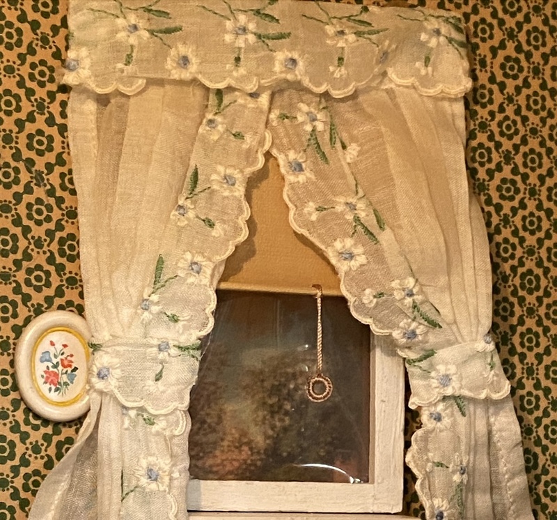 curtainscb.jpg